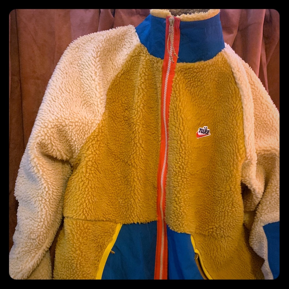 NIKE SPORTSWEAR MEN’S SHERPA FLEECE